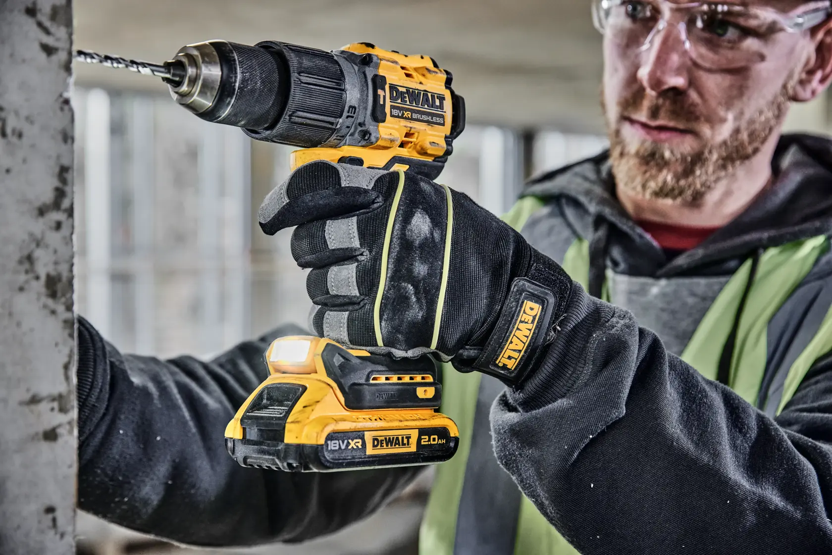 18V XR Kömürsüz Darbeli Matkap 2X 2Ah Batarya