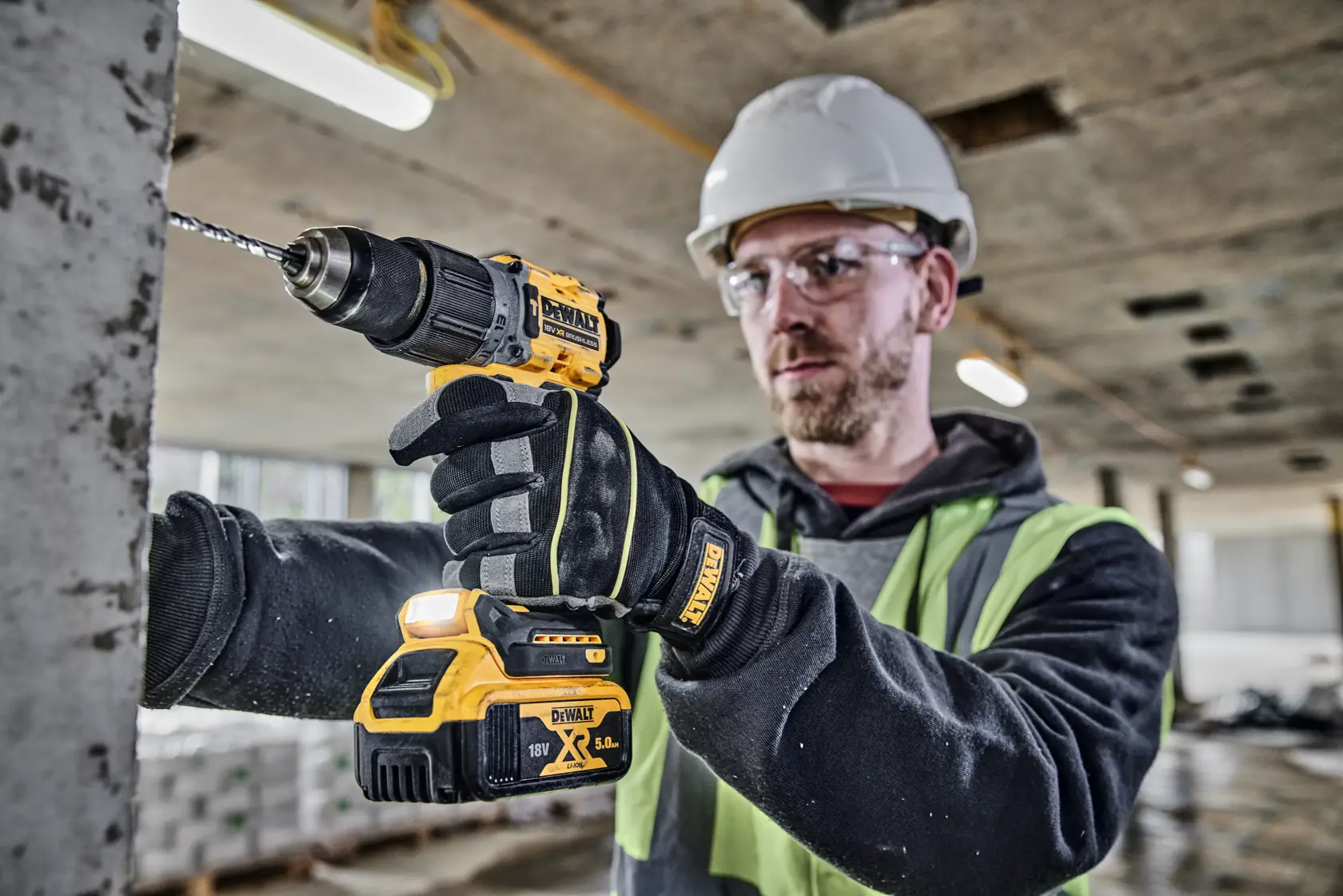 Dewalt 18V XR Kömürsüz Darbeli Matkap 2X 5Ah Batarya