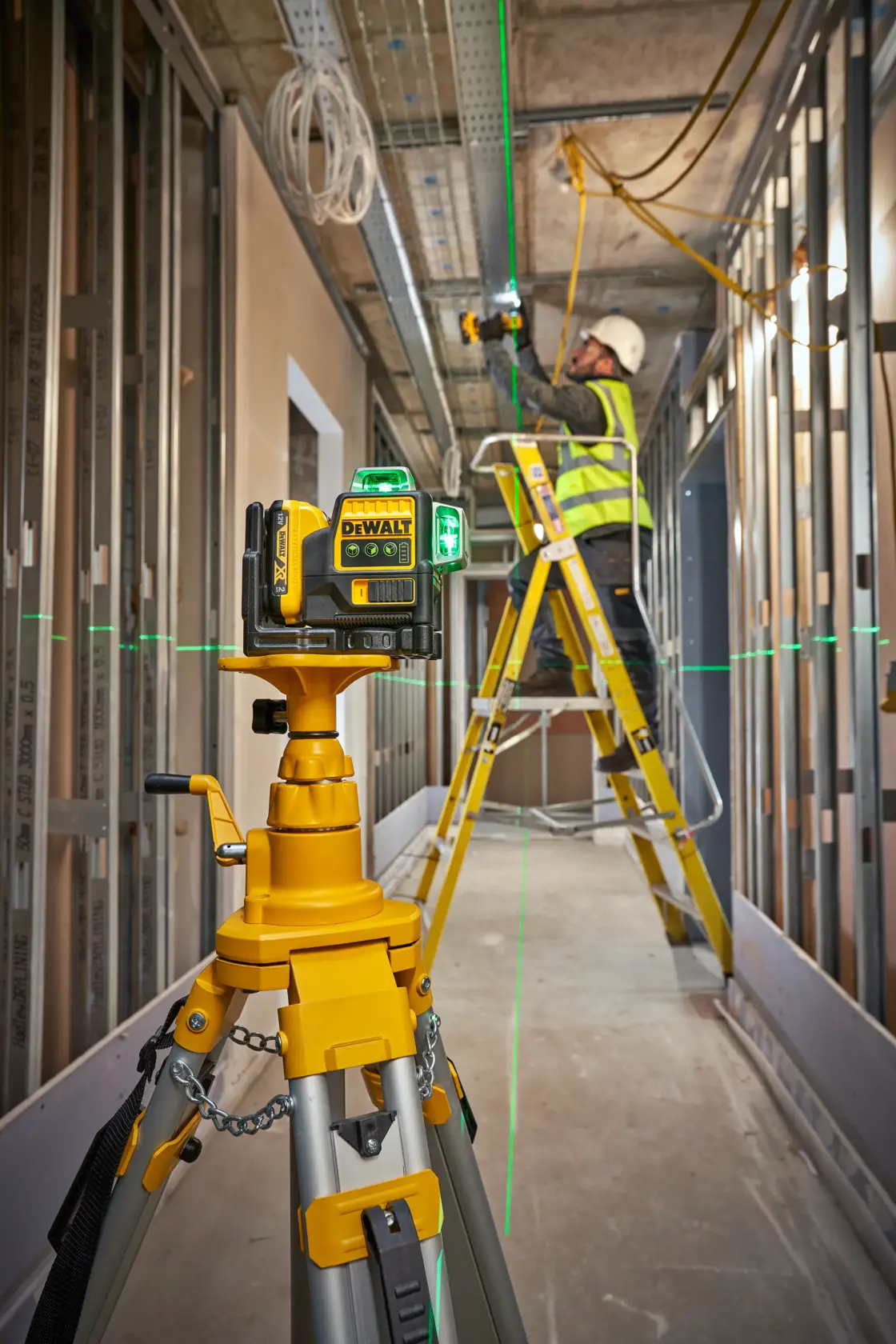 Dewalt 3x360 Lazer 10.8V Li-Ion Hizalama- Yeşil