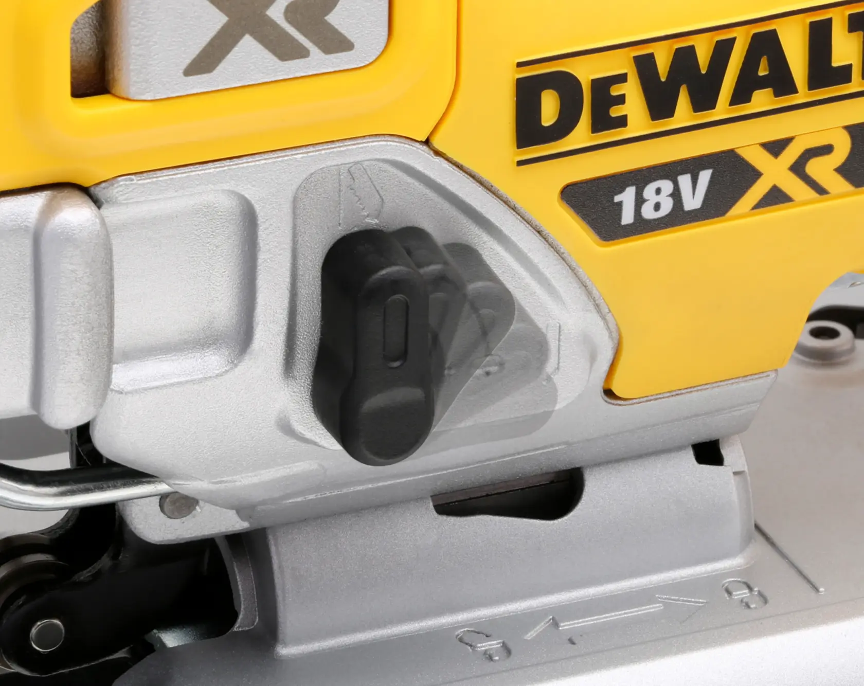 18V XR® kömürsüz dekupaj testeresi - 2 x 5Ah