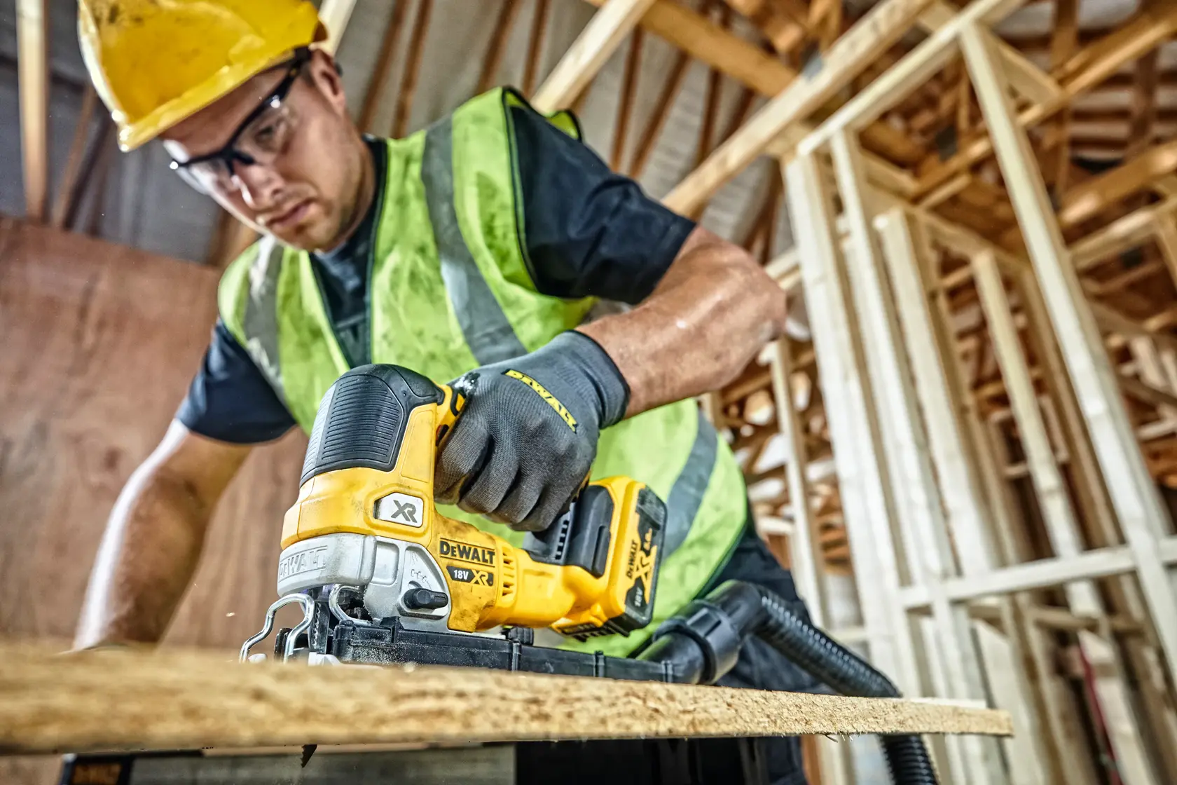 18V XR® kömürsüz dekupaj testeresi - 2 x 5Ah