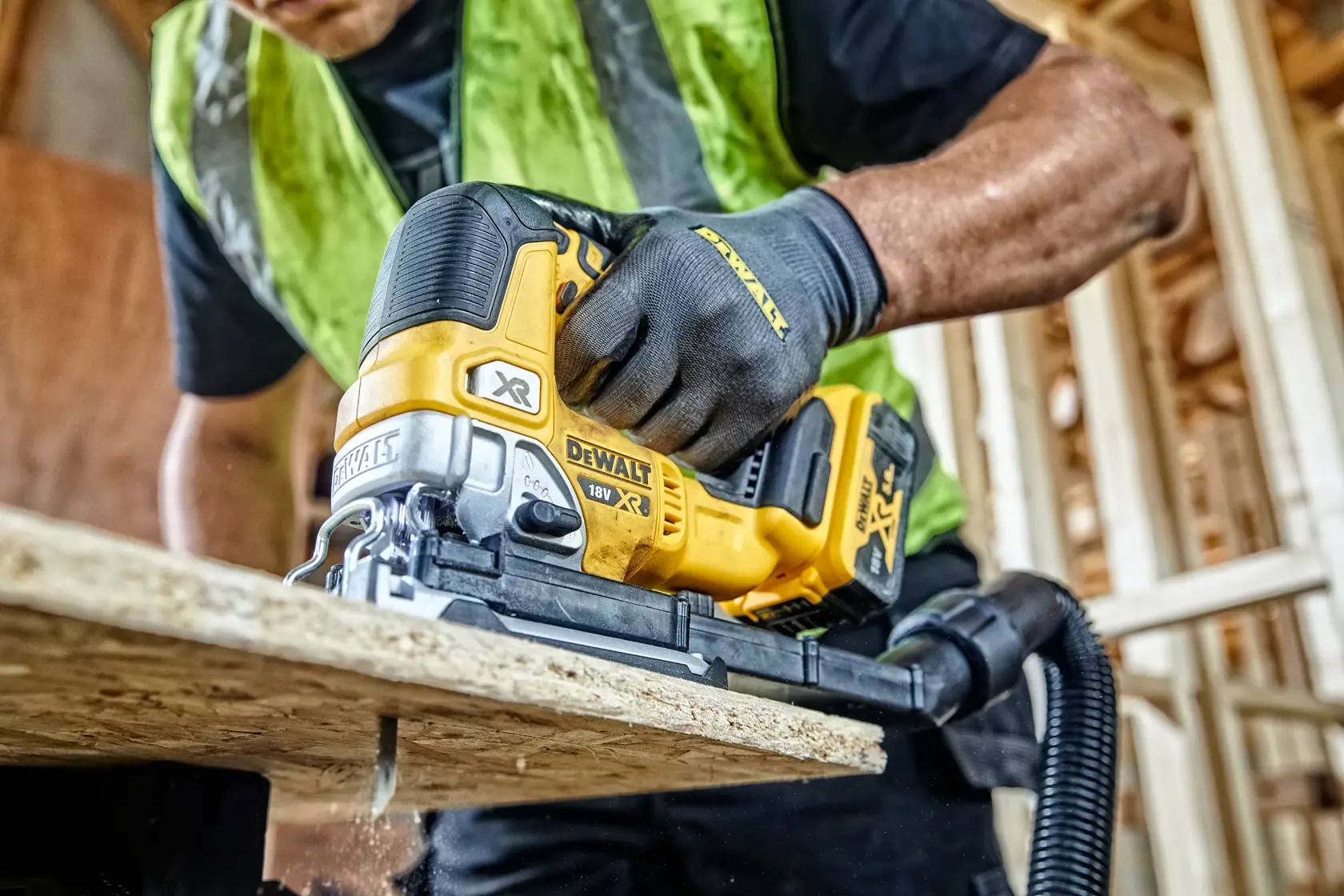18V XR® kömürsüz dekupaj testeresi - 2 x 5Ah