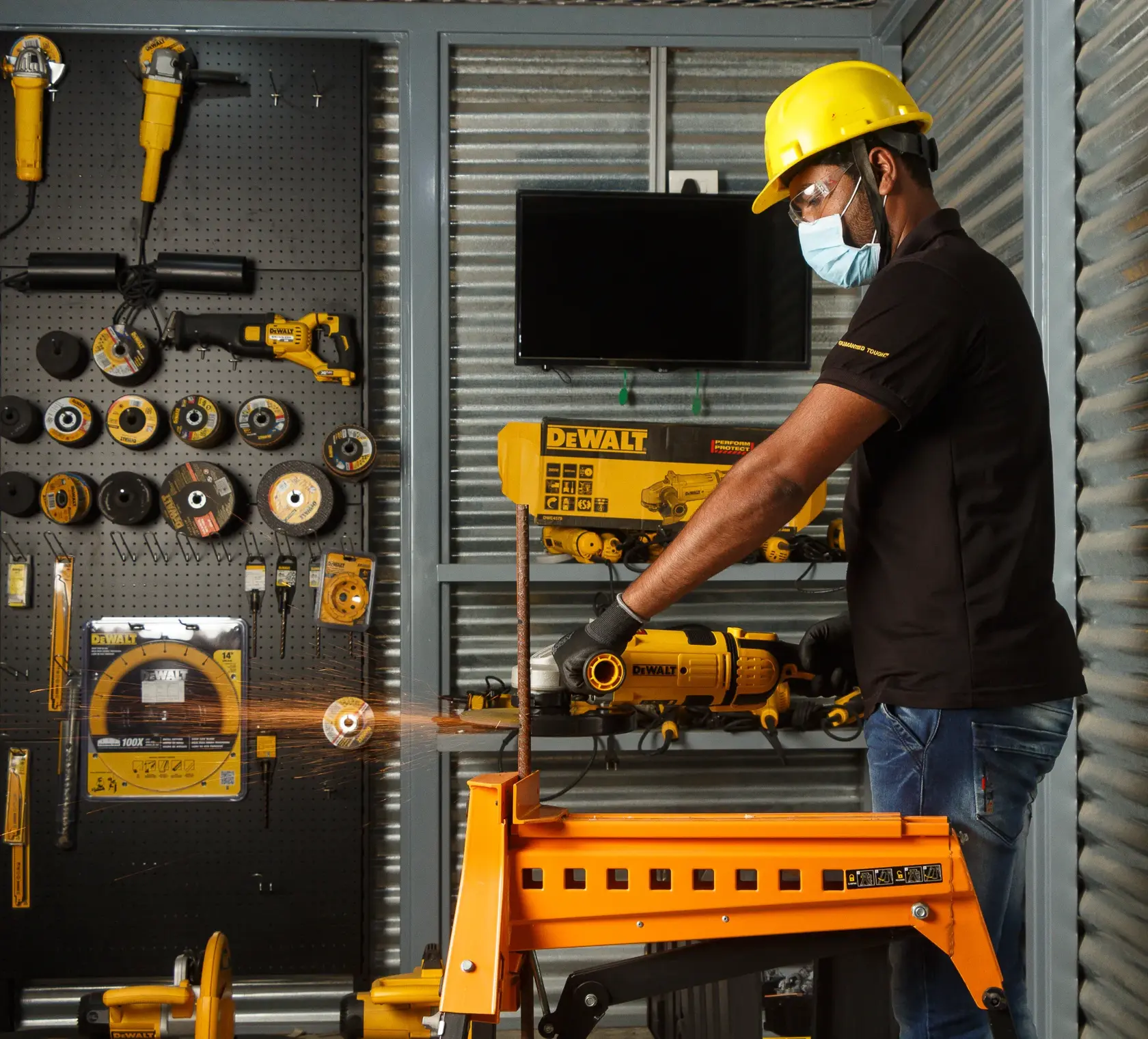 2600W 230Mm Büyük Taşlama